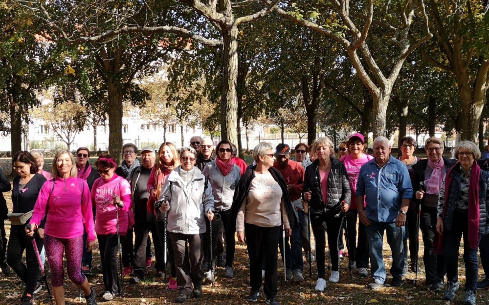 Marche contre le cancer du sein à Villejuif